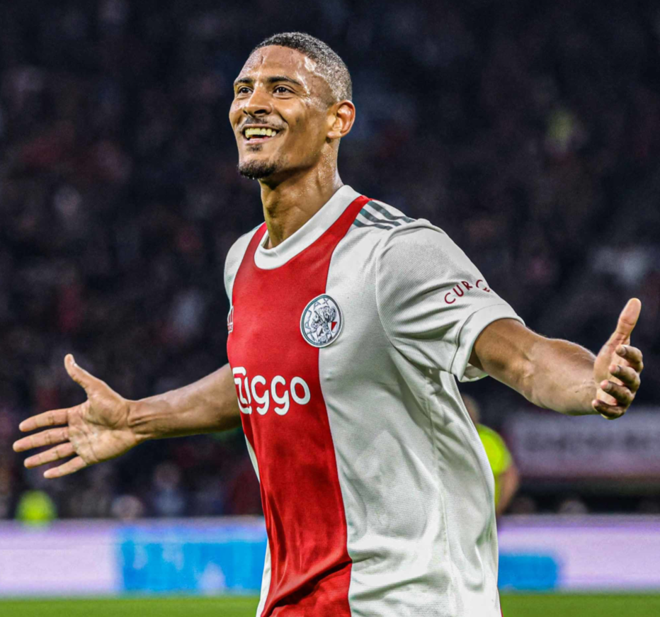 进攻区域的 进攻区域的